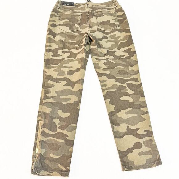 Chicos Black Label Camo Print Motorcycle Denim Midnight Moss Size 0 NWT - Picture 3 of 10